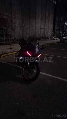 Yamaha R15 V4-5