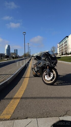 Yamaha R15 V4-6