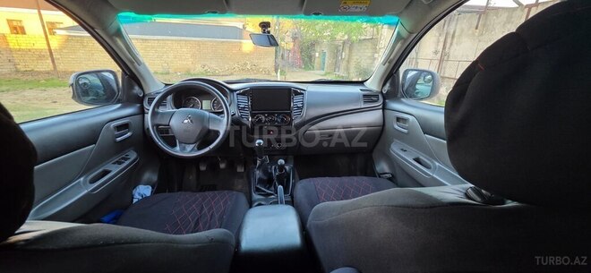 Mitsubishi L200 2018, 188,547 km - 2.4 л - Bakı