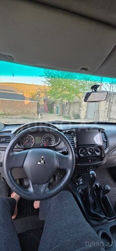 Mitsubishi L200 2018, 188,547 km - 2.4 л - Bakı
