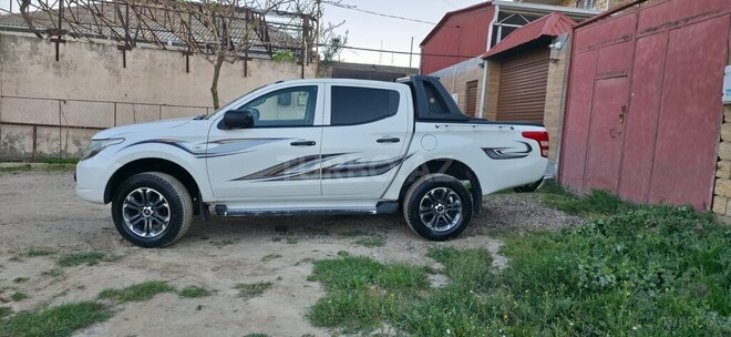 Mitsubishi L200 2018, 188,547 km - 2.4 л - Bakı