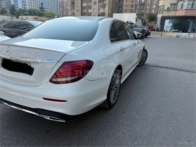 Mercedes E 300 d 2018, 111,000 km - 2.2 l - Bakı