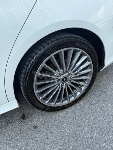 Mercedes E 300 d 2018, 111,000 km - 2.2 l - Bakı