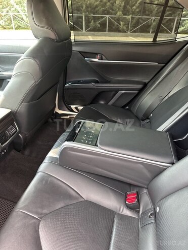 Toyota Camry 2018, 104,300 km - 2.5 л - Şəki