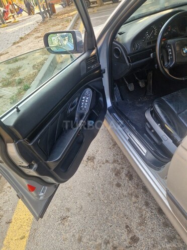 BMW 540 1997, 298,000 km - 4.4 l - Bakı