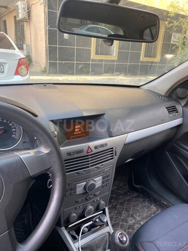 Opel Astra 2004, 276,000 km - 1.4 l - Bakı
