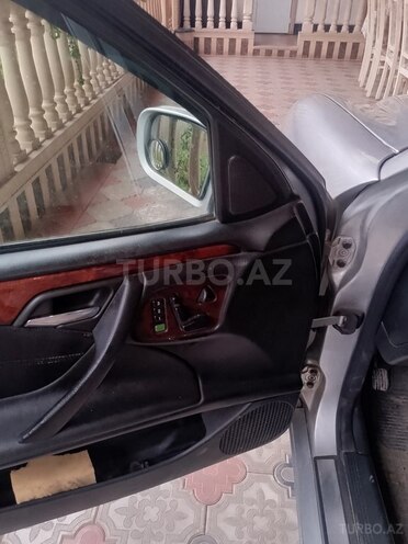 Mercedes E 220 d 2000, 320,000 km - 2.2 l - İmişli