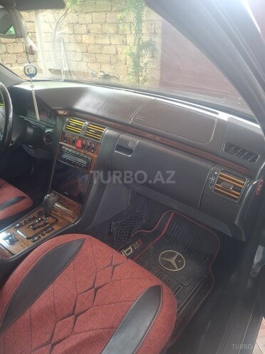 Mercedes E 220 1999, 380,000 km - 2.2 l - Bakı