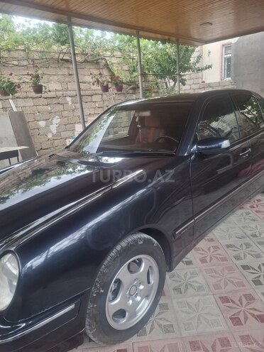 Mercedes E 220 1999, 380,000 km - 2.2 l - Bakı