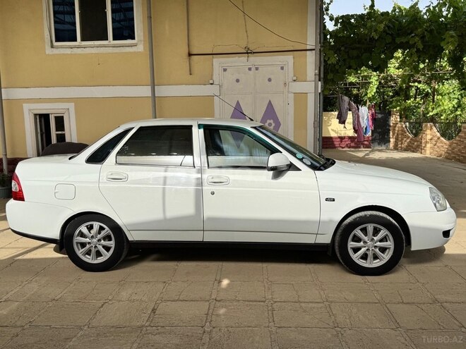 LADA (VAZ) Priora 2015, 130,000 km - 1.6 l - Salyan