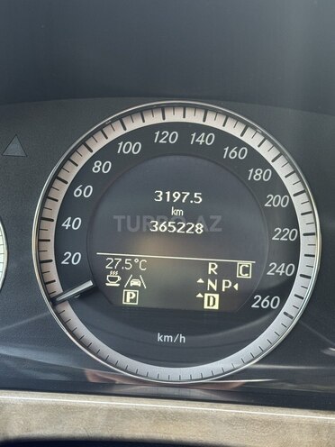 Mercedes E 300 d 2010, 366,000 km - 3.0 l - Bakı