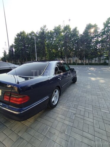 Mercedes E 220 d 2000, 450,000 km - 2.2 l - Yevlax