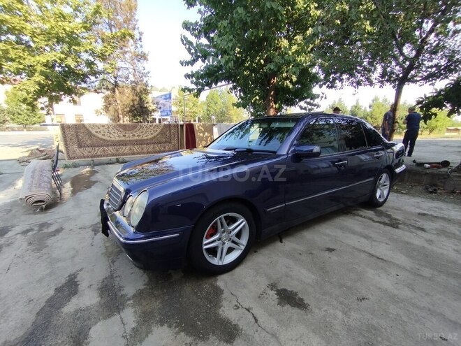 Mercedes E 220 d 2000, 450,000 km - 2.2 l - Yevlax