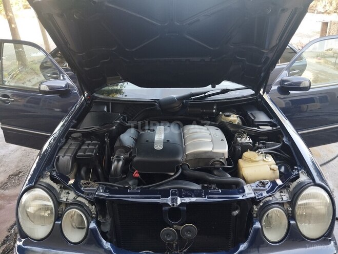 Mercedes E 220 d 2000, 450,000 km - 2.2 l - Yevlax