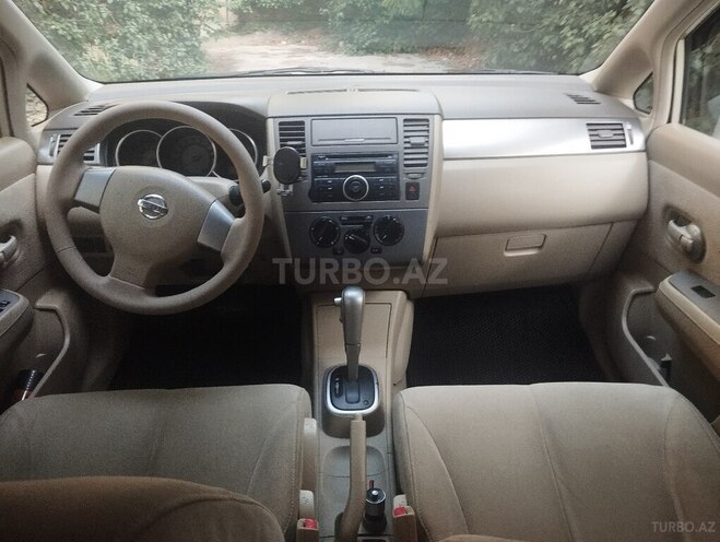 Nissan Tiida-3