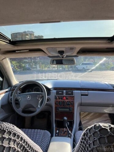 Mercedes E 220 d 1999, 516,000 km - 2.2 l - Bakı