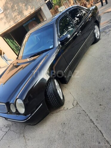 Mercedes E 220 d 1999, 516,000 km - 2.2 l - Bakı