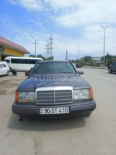 Mercedes E 200 1991, 209,300 km - 2.0 л - Sumqayıt