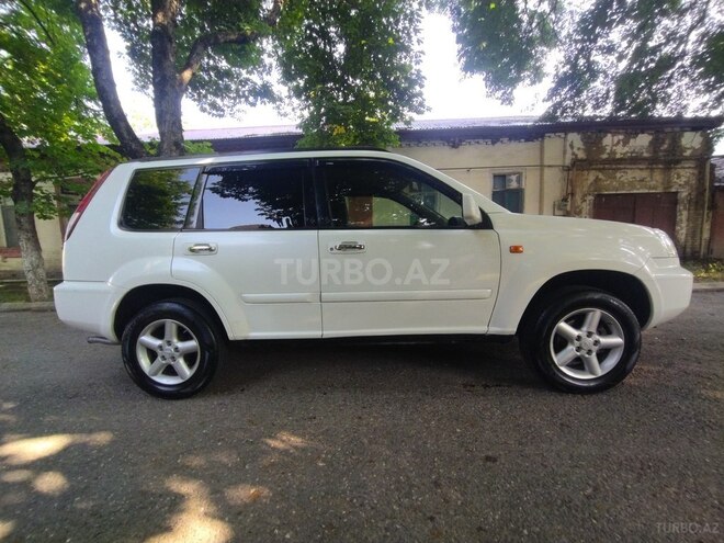 Nissan X-Trail 2001, 50,216 km - 2.0 l - Quba