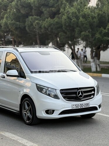 Mercedes  2017, 299,000 km - 2.0 l - Sumqayıt