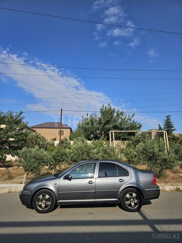 Volkswagen Jetta-4