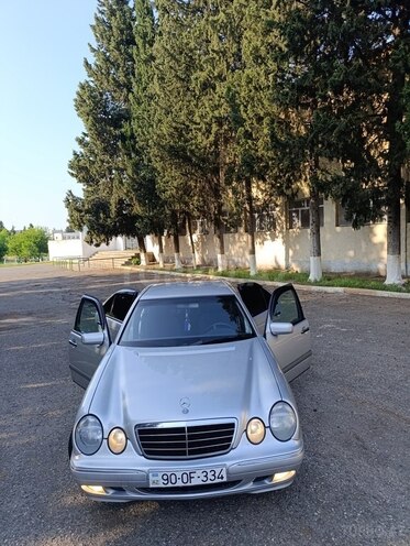 Mercedes E 240 1998, 395,890 km - 2.4 л - Qazax