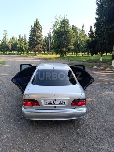 Mercedes E 240 1998, 395,890 km - 2.4 л - Qazax