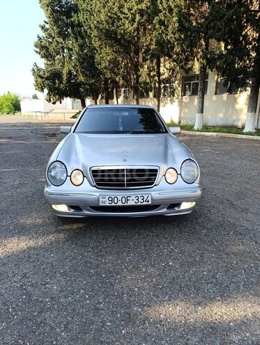 Mercedes E 240 1998, 395,890 km - 2.4 л - Qazax