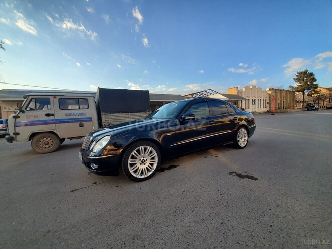 Mercedes E 200 2008, 300,000 km - 1.8 l - Sabirabad