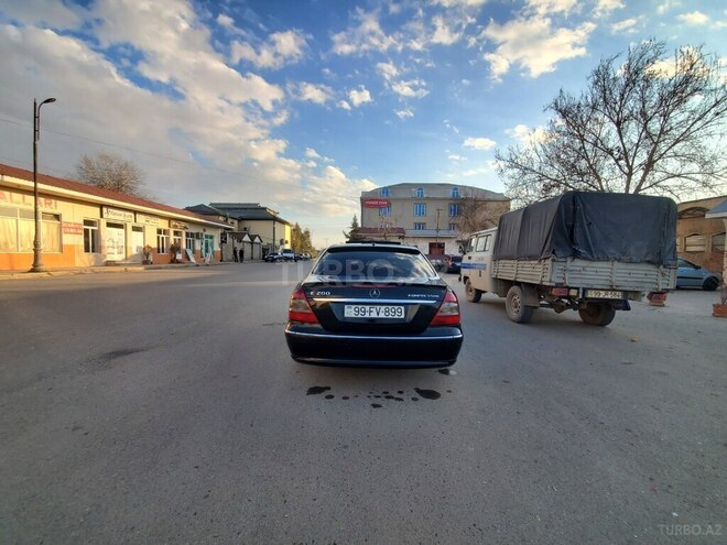 Mercedes E 200 2008, 300,000 km - 1.8 l - Sabirabad
