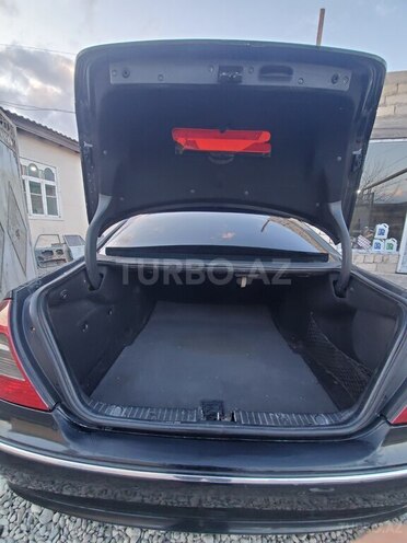 Mercedes E 200 2008, 300,000 km - 1.8 l - Sabirabad
