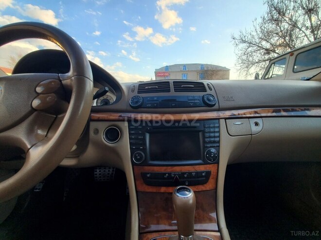 Mercedes E 200 2008, 300,000 km - 1.8 l - Sabirabad