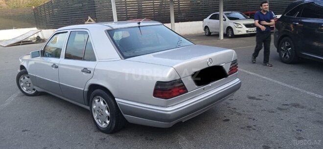 Mercedes E 250 1994, 516,000 km - 2.5 л - Bakı