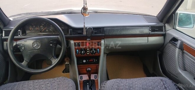 Mercedes E 250 1994, 516,000 km - 2.5 л - Bakı