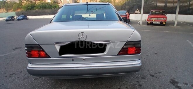 Mercedes E 250 1994, 516,000 km - 2.5 л - Bakı