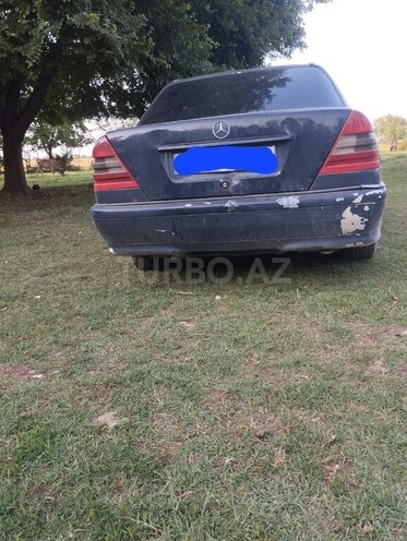 Mercedes C 200 1996, 215,452 km - 2.0 l - Bakı