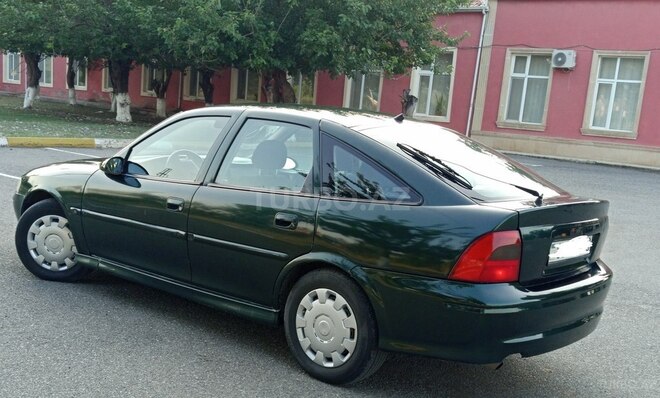Opel Vectra 1999, 245,000 km - 1.8 l - Bərdə