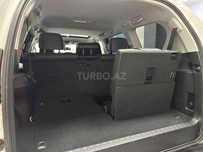 Toyota Land Cruiser Prado-11