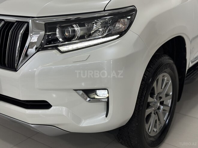 Toyota Land Cruiser Prado-8