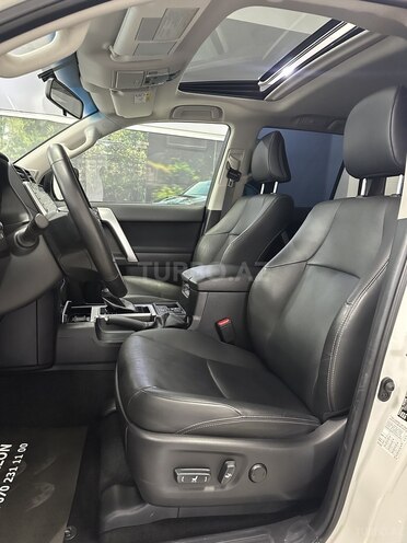 Toyota Land Cruiser Prado-10
