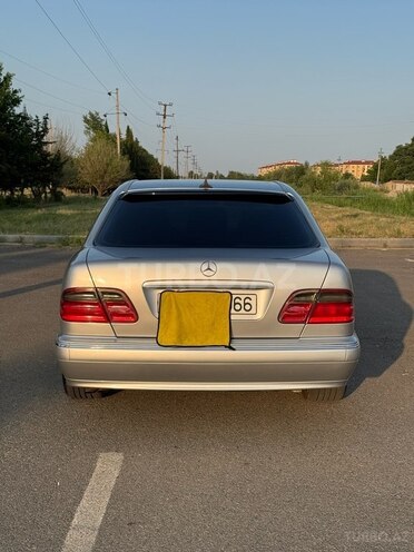 Mercedes E 240 1999, 396,000 km - 2.4 л - Ağcabədi