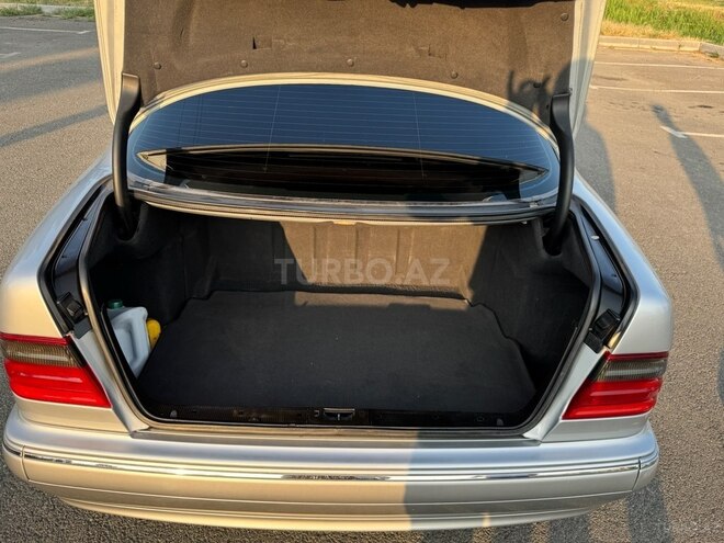 Mercedes E 240 1999, 396,000 km - 2.4 л - Ağcabədi