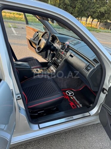 Mercedes E 240 1999, 396,000 km - 2.4 л - Ağcabədi