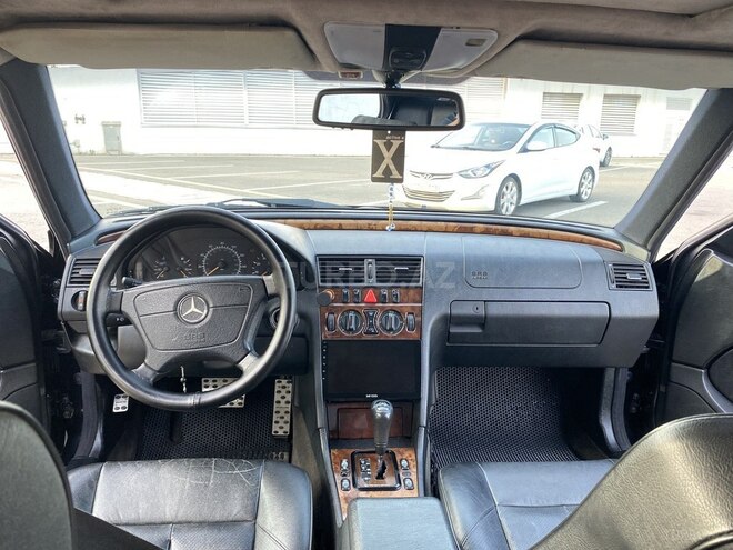 Mercedes C 230 1999, 179,431 km - 2.3 l - Bakı