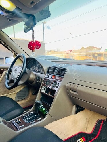 Mercedes C 180-8