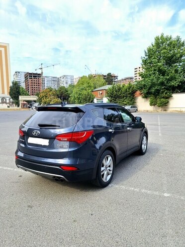 Hyundai Santa Fe-12