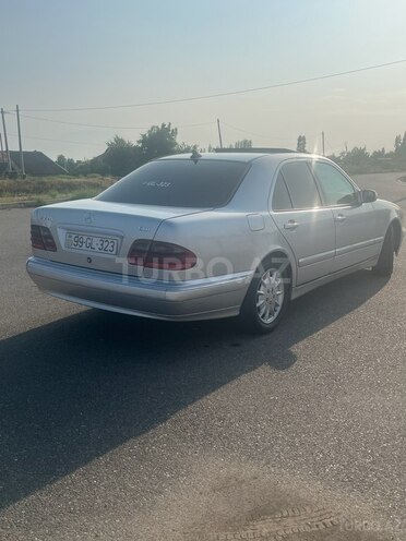Mercedes E 220 d 2000, 570,000 km - 2.2 l - Göyçay