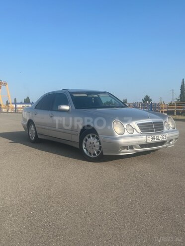 Mercedes E 220 d 2000, 570,000 km - 2.2 l - Göyçay