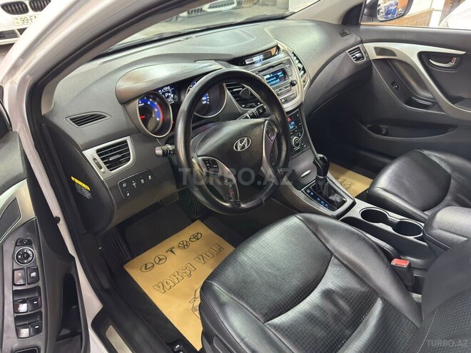 Hyundai Avante-10