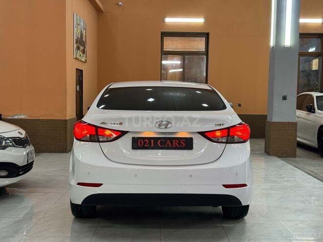Hyundai Avante-2